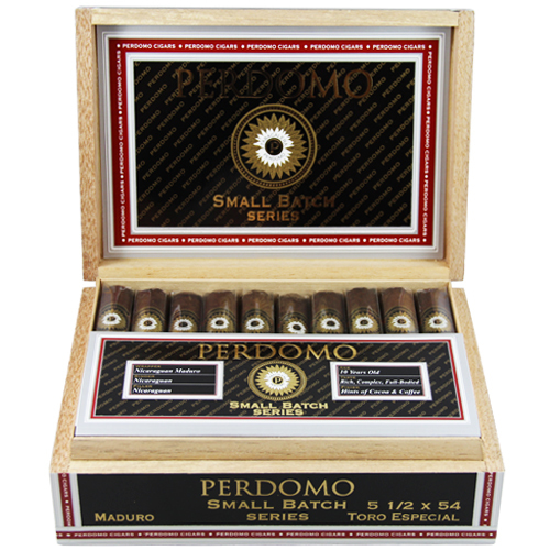 Коробка Perdomo Small Batch Toro Especial Maduro на 30 сигар