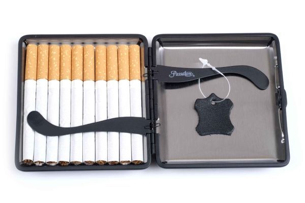 Портсигар Passatore на 20 сигарет, натуральная кожа, черный C101